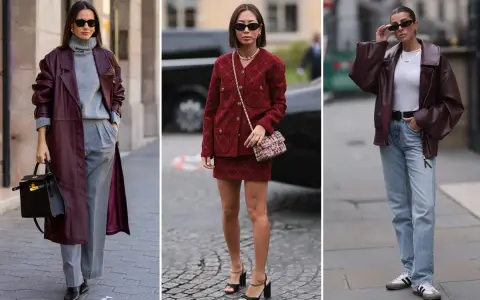 Tre donne sfoggiano outfit eleganti nel colore vinaccia: un trench in pelle, un completo giacca e gonna, e una giacca biker.