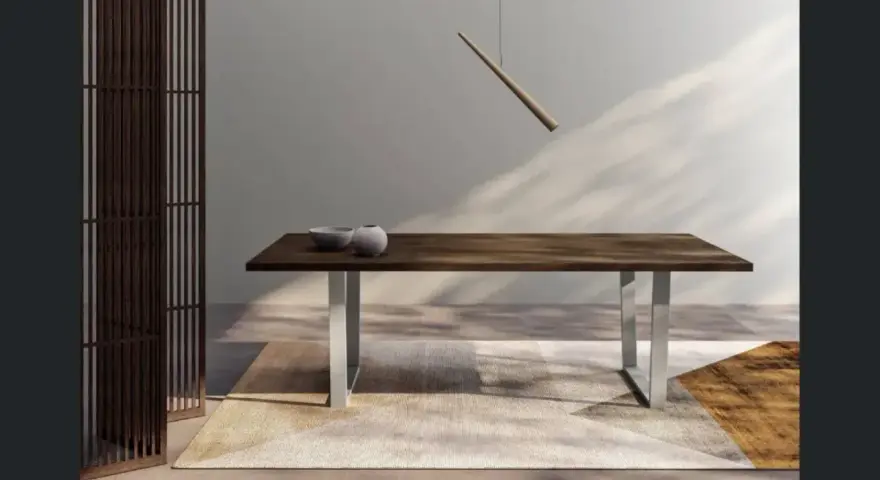 Tavolo da pranzo in legno scuro con gambe metalliche, due ciotole decorative e un divisorio in legno. L'altezza del tavolo da pranzo è perfetta per cene eleganti.